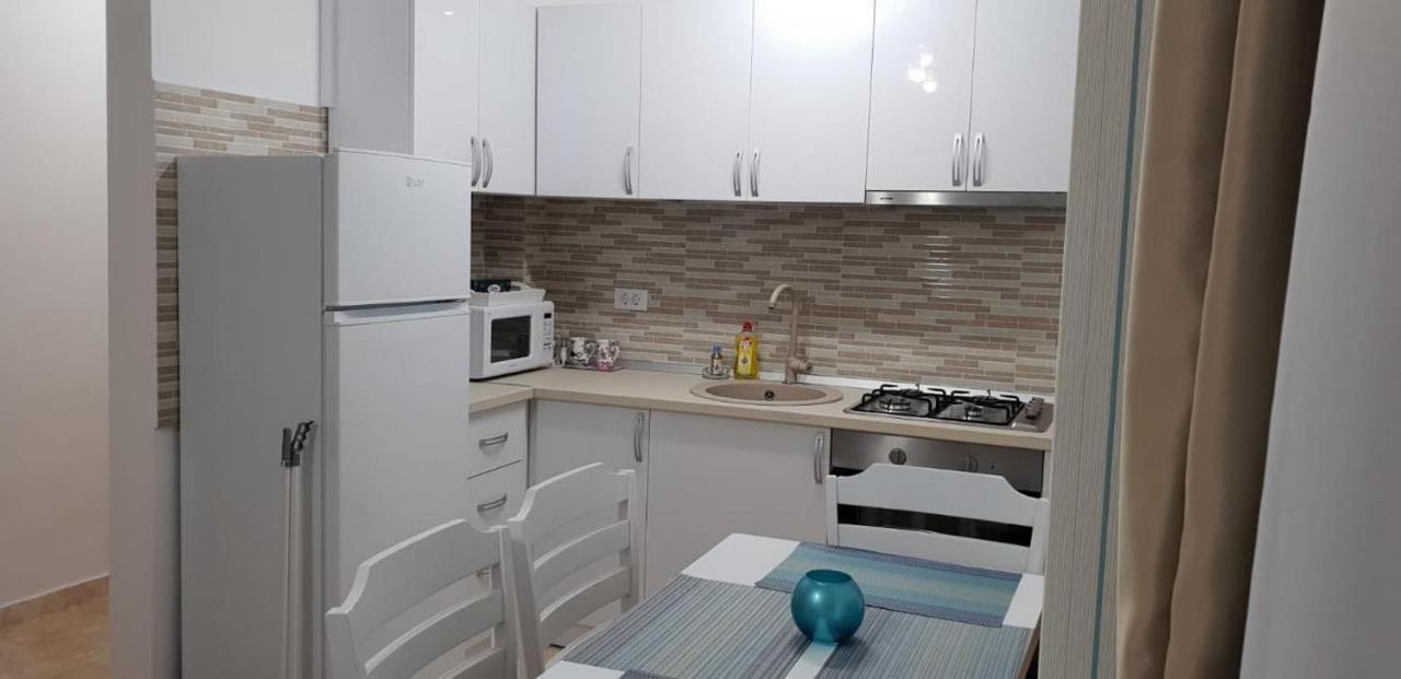 Apartament Laura Solid House 马马亚 外观 照片